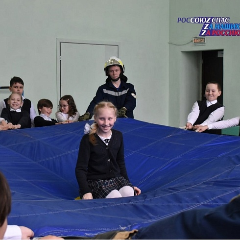 Спасатели Марий Эл приняли участие в проведении Всероссийского открытого урока ОБЖ