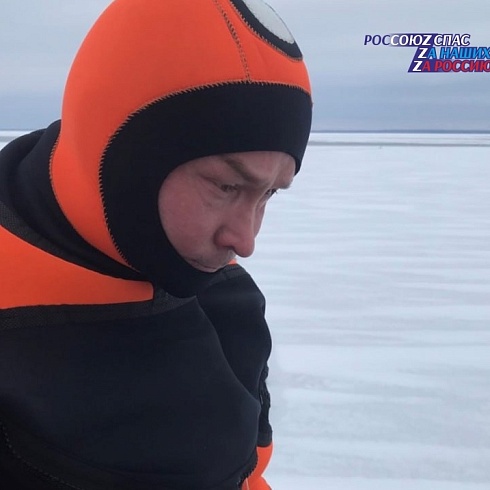 Спасатели Марий Эл эвакуировали рыбаков с оторвавшихся от берега льдин